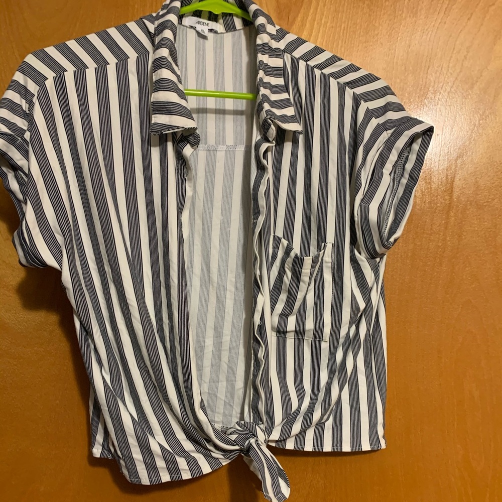 Ardene front tie shirt